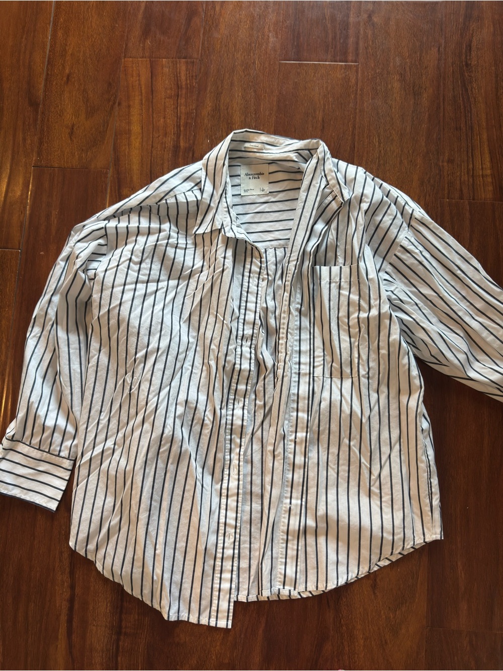 Abercrombie & Fitch Oversized Striped Poplin Button-Up Shirt - Picture 4 of 5